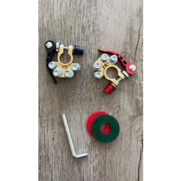 Car Battery Terminal Connectors 2 Pcs 4 Way Quick Release Disconnect Car Battery - Picture 1 of 1